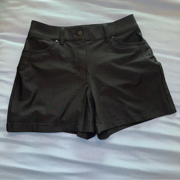 Lululemon City Sleek 5 Pocket Pant High Rise Short 4 in. - Size 25 in Black - Picture 2 of 7
